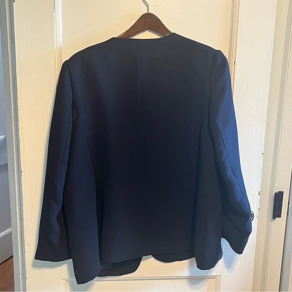 Vintage women’s suit with skirt navy  size 18w - Picture 4 of 12